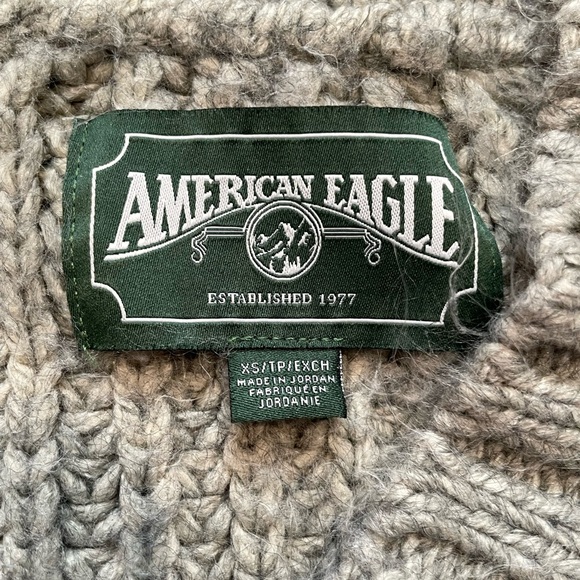 American Eagle Green Knit Sweater - Picture 8 of 8